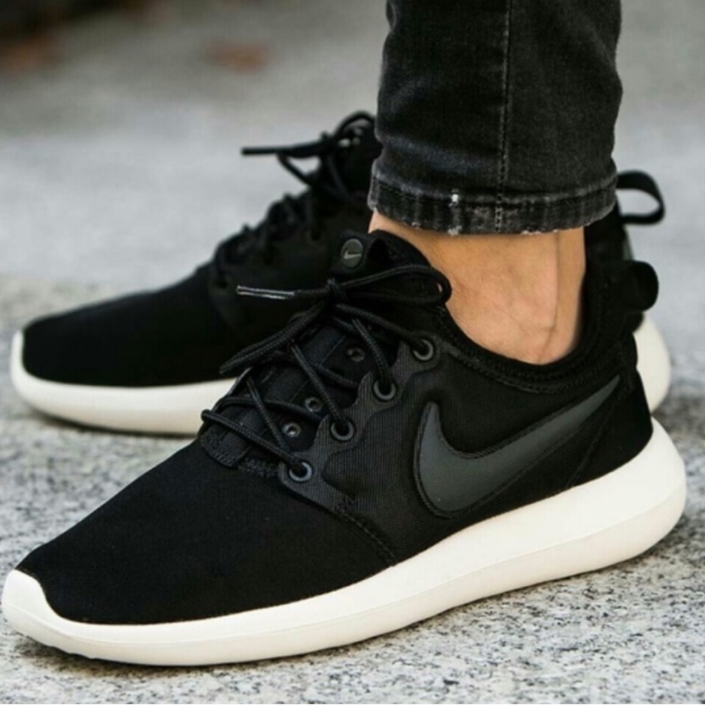 Women’s Nike Roshe Two Black Anthracite-Sail-Volt Running Shoes 8.5